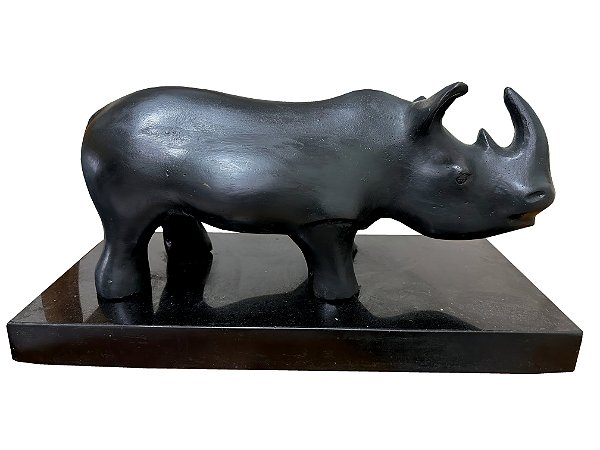 Sonia Ebling, "Rinoceronte" - Escultura em bronze 50x24x23cm (medidas totais) g1
