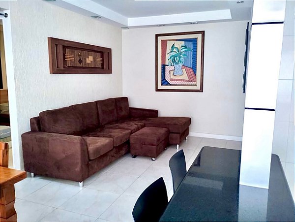 Apartamento no Guarujá localizado próximo a praia Pitangueiras!
