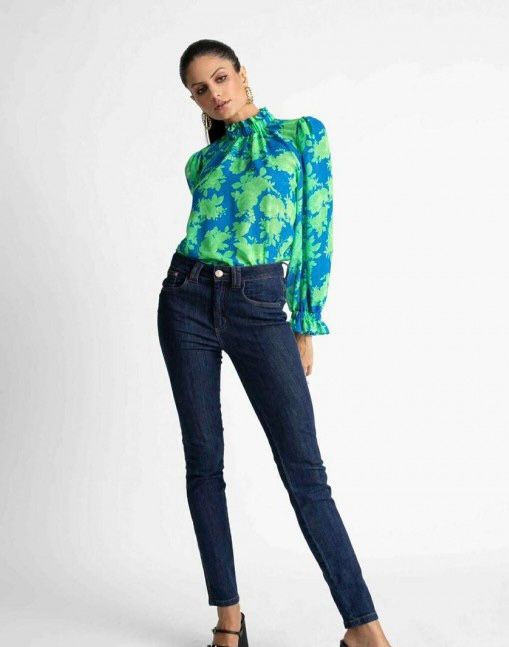 Blusa Lança Perfume Verde e Azul Estampada Manga Longa