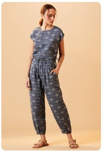 Conjunto A. Niemeyer Cropped + Calça Estampa Azul e Branca