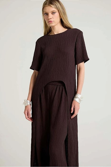 Blusa Mullet NV Marrom Modelo Nina