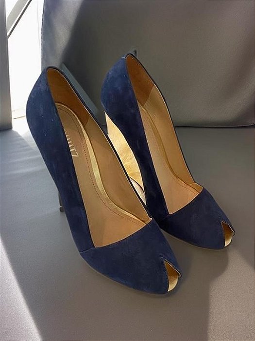 Sandália Schutz Azul Marinho Modelo Anabela Salto Dourado