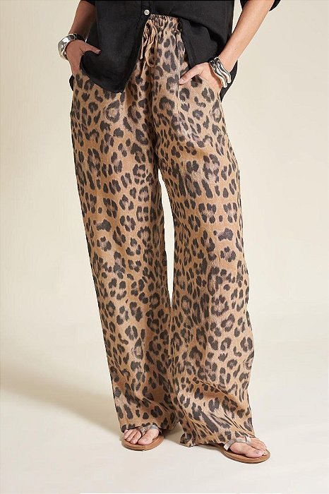 Calça Le Chic Onça Modelo Pantalona