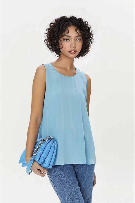 Blusa Animale Azul Modelo Rolotê