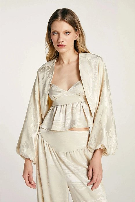 Blusa NV Bege Modelo Maju