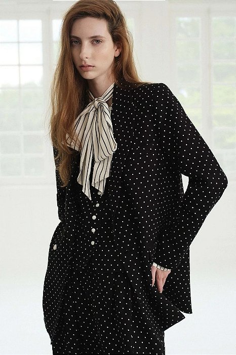 Conjunto Cris Barros Blazer + Blusa Preta Em Poá