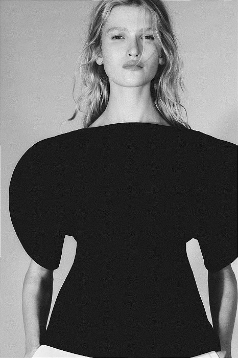 Blusa Zara Preta Assimétrica Com Mangas Bufantes