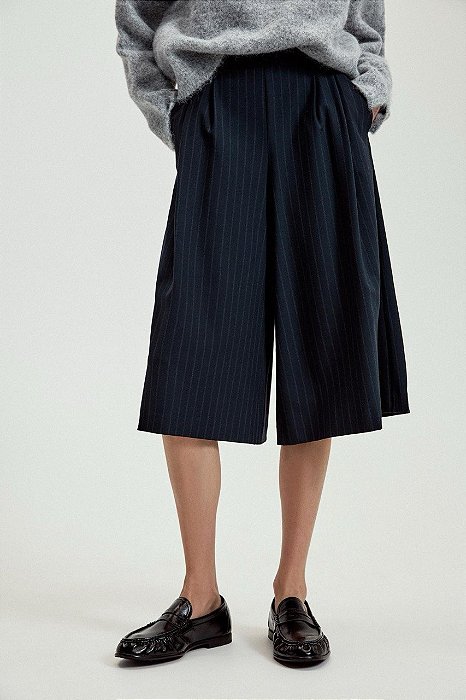 Bermuda Zara Azul Marinho Modelo Riscas De Giz