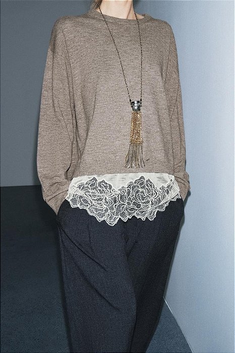 Blusa Zara Bege Com Barra De Renda