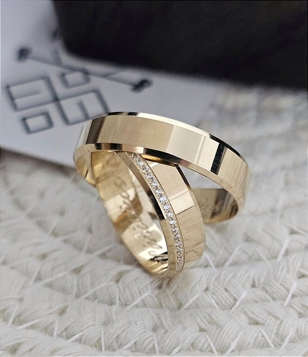 Par de Alianças Madrid com pedras em Ouro18k - 5MM