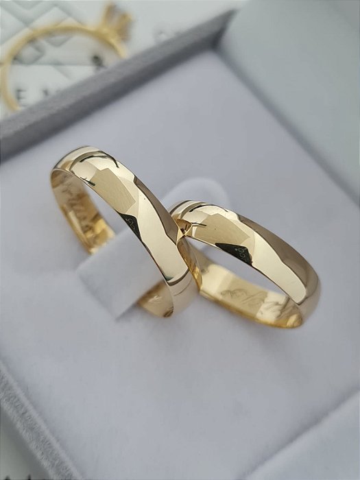 Par de Alianças Miami em Ouro18k - 4MM