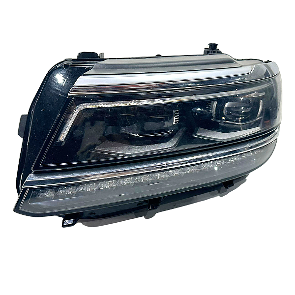 Farol Led Esq Volkswagen Tiguan R-Line 2.0 2018 Detalhe