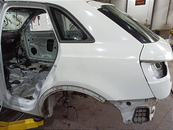 Folha Lateral Esquerda Audi Q3 2013 2014 2015