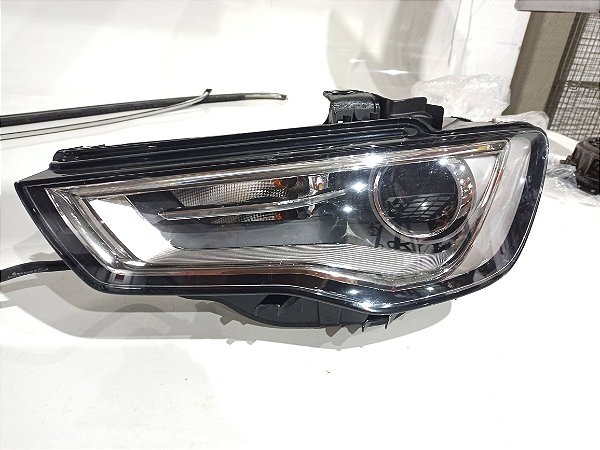 Farol Esquerdo Audi A3 2013 2014 2015 2016 8V0941043C