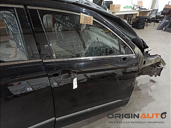 Porta Dianteira Direita VW Tiguan R-Line >2018 Detalhe