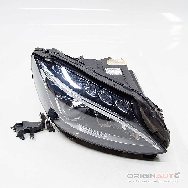 Farol Direito Mercedes C43 AMG 2018 A2059062604