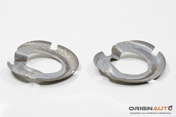 Suporte Mola Traseiro Mercedes C 180 Coupe W204 2014 A2043240184 Un