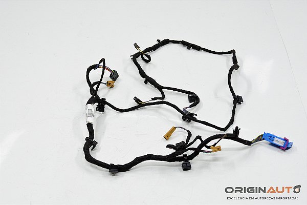 CHICOTE FORRO PORTA DIANTEIRA ESQUERDA AUDI Q3 2.0 QUATTRO TFSI 2014 8U0971035