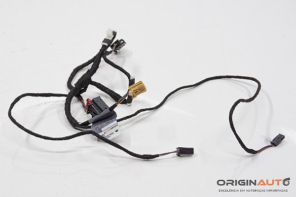 CHICOTE FORRO PORTA TRASEIRA AUDI A3 SEDAN 1.8 TFSI 2014 8V5971693B