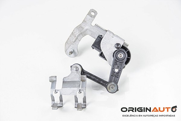 SENSOR NIVEL SUSPENSAO TRASEIRO ESQUERDO C250 2018 A2229050503 / A2139051902