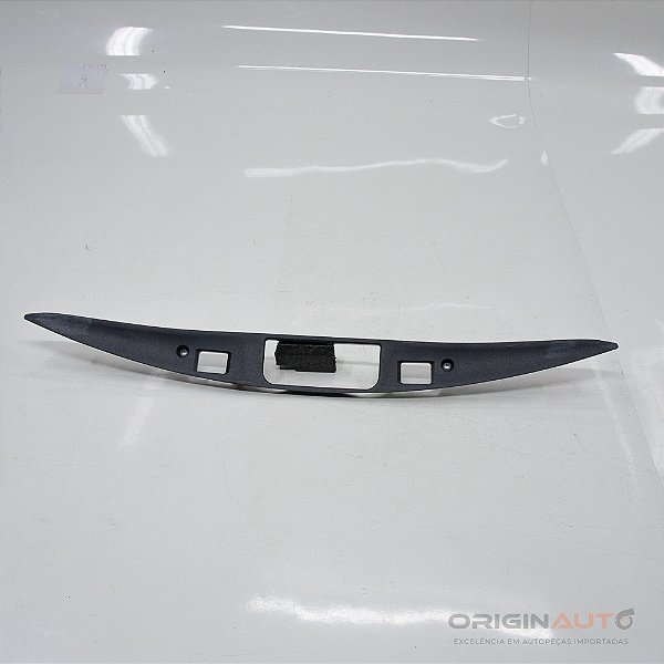 MOLDURA ACABAMENTO LUZ PLACA MERCEDES CLA 200 1.6 2018 A1177500093