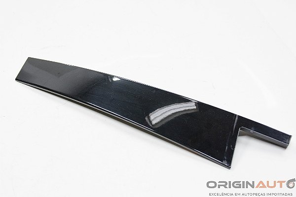 ACABAMENTO BLACK PIANO TRASEIRO ESQUERDO MERCEDES-BENZ C200 CGI 2011 A2046900387