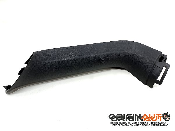 ACABAMENTO DIREITO TAMPA TRASEIRA VOLKSWAGEN GOLF MK7 CONFORTLINE 2015 5G6867714