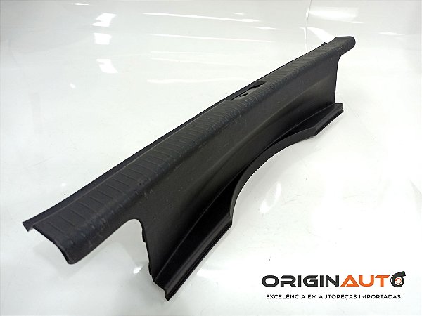 ACABAMENTO PORTA MALA VOLKSWAGEN GOLF HIGHLINE 2014 5GM863459