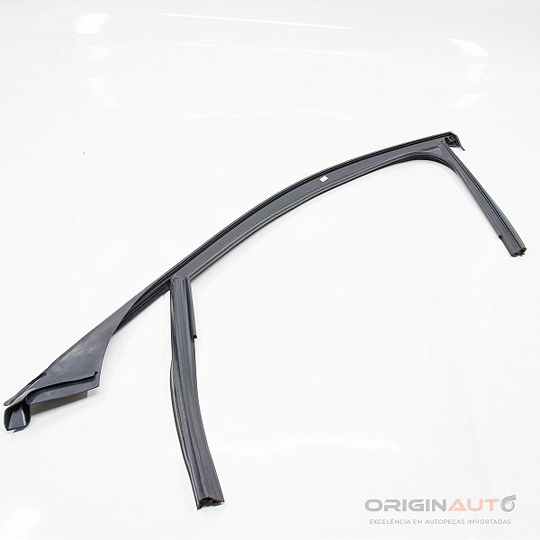 CANALETA EXTERNA DIANTEIRA DIREITA MERCEDES C 43 AMG W205 2018 A2057254600
