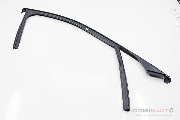 CANALETA EXTERNA DIANTEIRA ESQUERDA MERCEDES C 43 AMG W205 2018 A2057254500