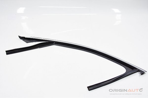 CANALETA EXTERNA PORTA DIANTEIRA ESQUERDA MERCEDES C200 W205 2019