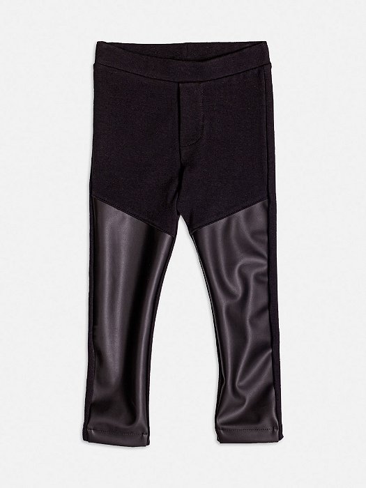 CALÇA LEGGING MONTARIA COM RECORTE MOMI