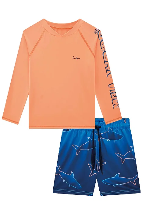 CONJUNTO PRAIA CAMISETA MANGA LONGA COM PROTEÇÃO UV E BERMUDA EM NYLON ESTAMPADOS LUC.BOO