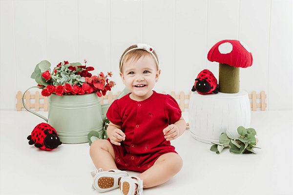 MACACÃO CURTO COM BOTÕES TEMA LADY BUG MINI BEAR