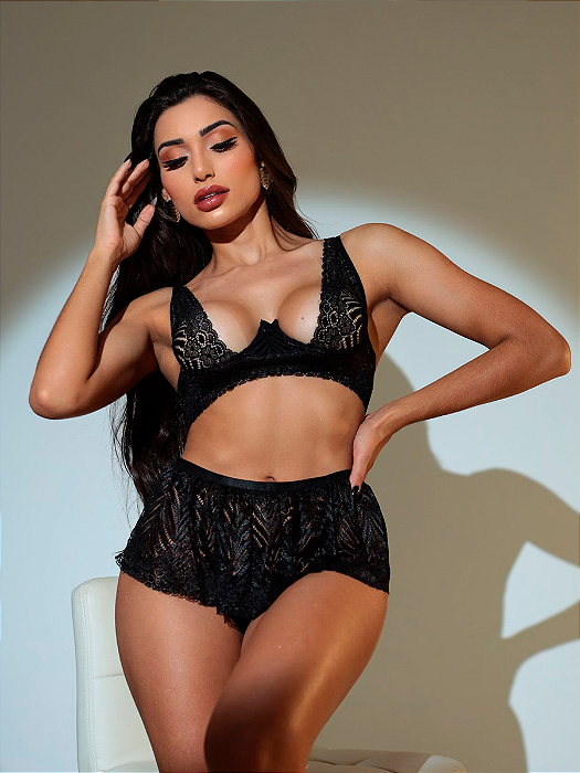 Conjunto 3 em 1 Liserie com sutiã, calcinha e saia Preta