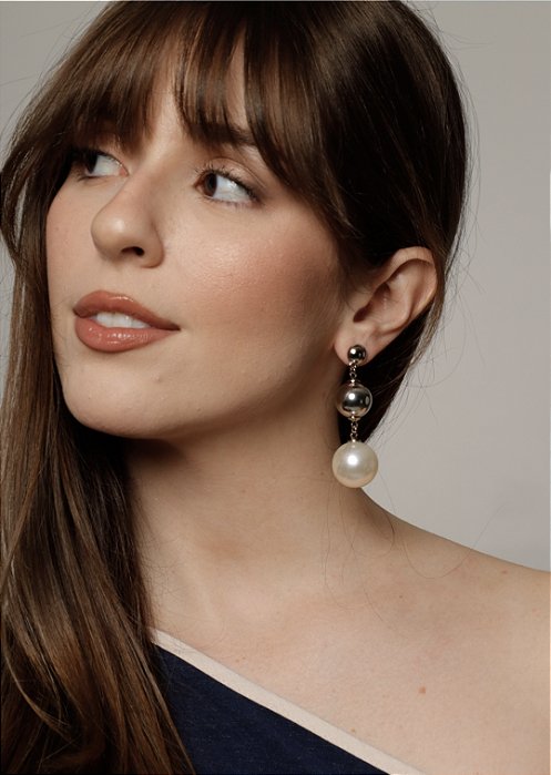 Brinco perola e bola ródio