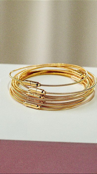 Pulseira fio de violão com fecho magnético