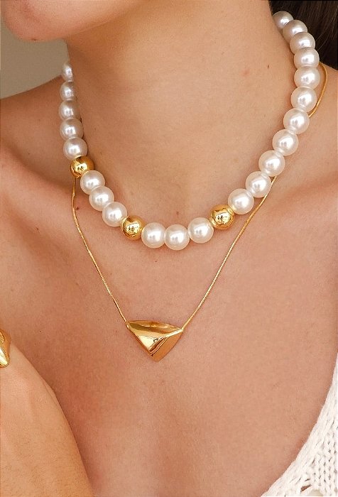 Colar Choker de Pérolas e Esferas