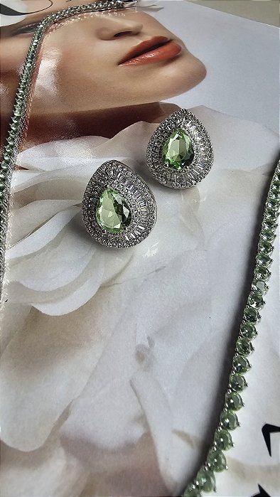 Brinco Gota Grande Turmalina Menta Cravejado com Zirconias