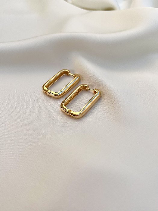 Brinco Argola Retangular Lisa G banhado a ouro