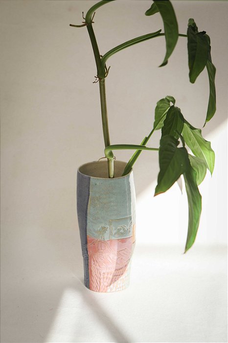 VASO ESGRAFITO SIMONE/AGUIA