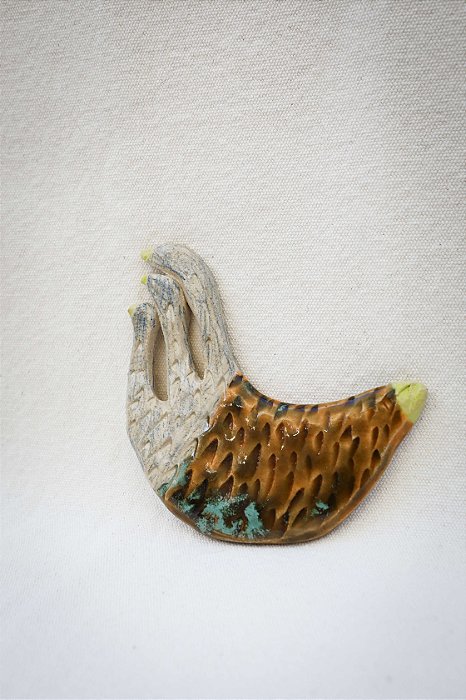 ADORNO CISNE 3 CABEÇAS TEXTURA DE PAREDE