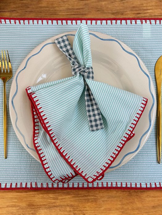 Guardanapo de Mesa Crochê - Borda Vermelha