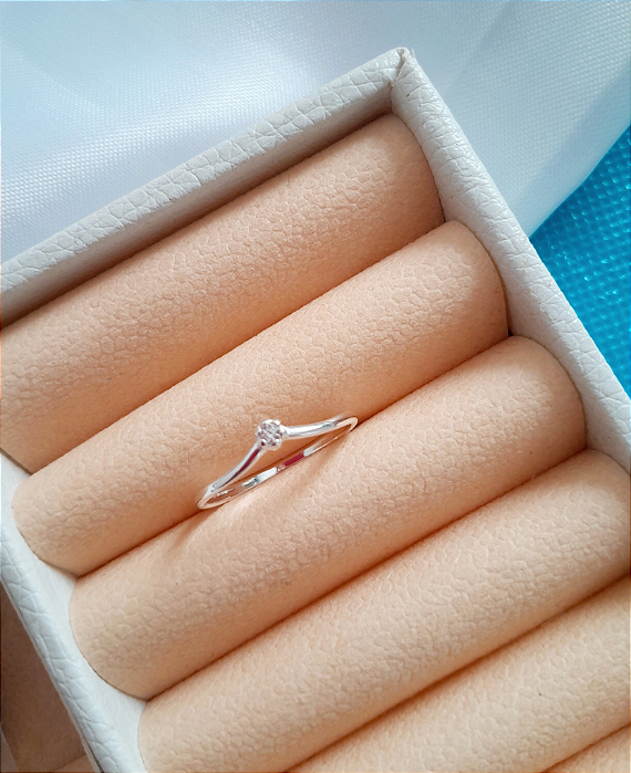 Anel de prata ponto de luz zirconia