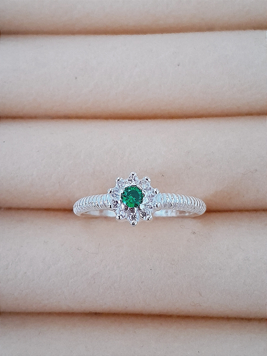 Anel flor pedra verde prata 925