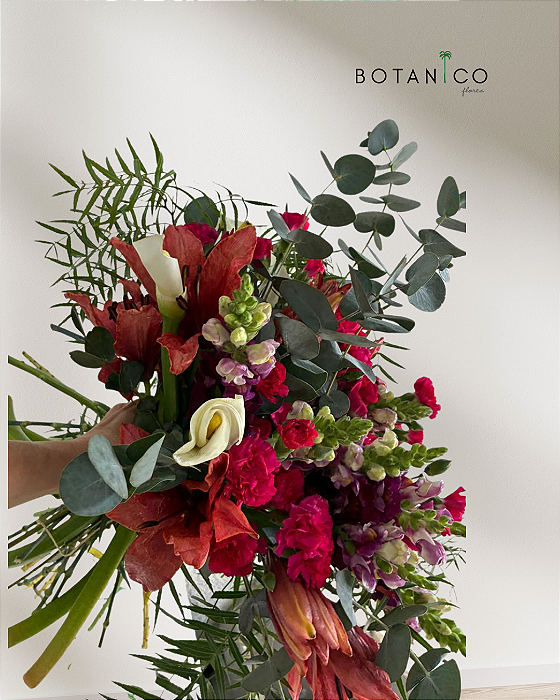 BUQUÊ 5 MIX DE FLORES - 40 A 50 CM