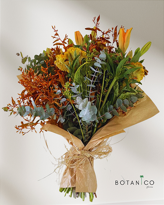 BUQUÊ 7 MIX DE FLORES - 40 A 50 CM