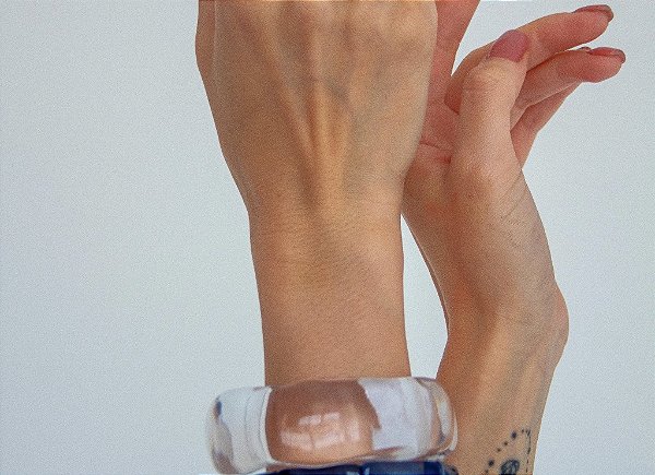 Bracelete Ondulado em Resina