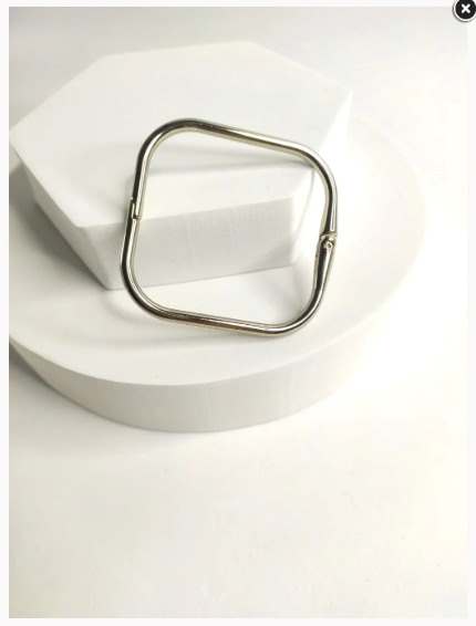 Pulseira de Metal Quadrada