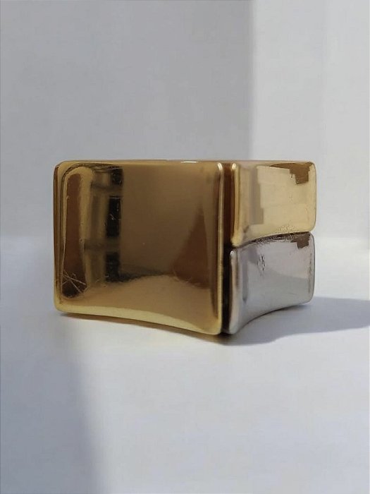 Anel Quadrado Grande Prata e Dourado